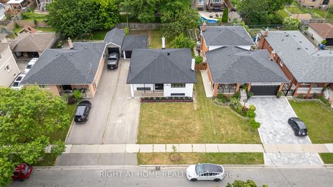 Photo 43 at 53 Lawnside Drive, Rustic, Toronto