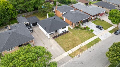 Photo 48 at 53 Lawnside Drive, Rustic, Toronto