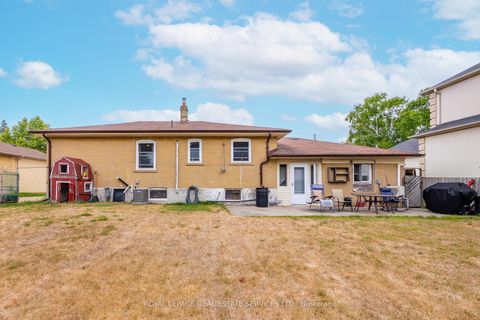 Photo 20 at 147 Poplar Road, West Hill, Toronto