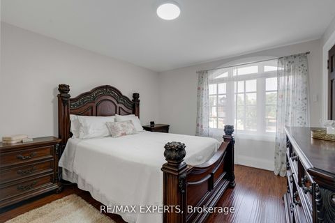 Photo 11 at 19 Kenora Crescent, Eglinton West, Toronto