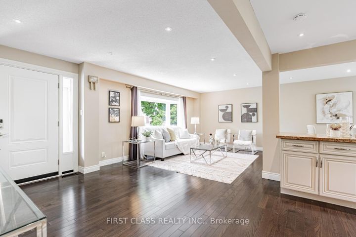 Photo 6 at 97 Bridlewood Boulevard, Sullivan, Toronto