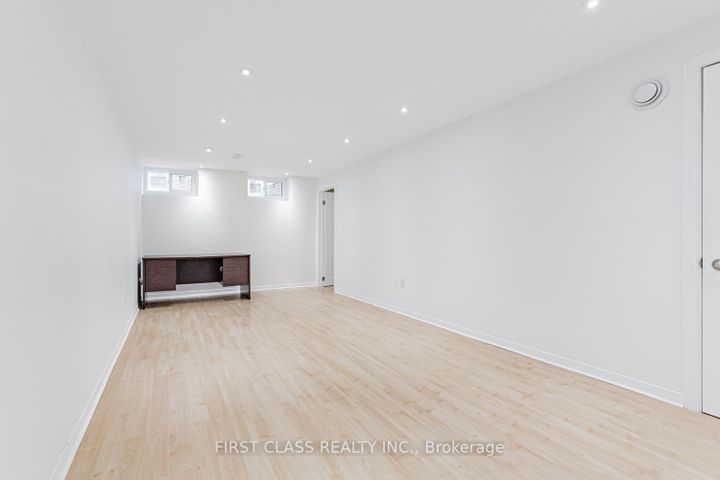Photo 26 at 97 Bridlewood Boulevard, Sullivan, Toronto