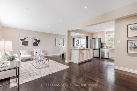 Photo 3 at 97 Bridlewood Boulevard, Sullivan, Toronto