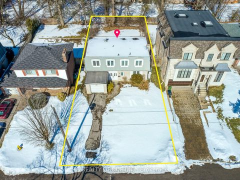 Photo 1 at 10 Waring Court, Willowdale East, Toronto
