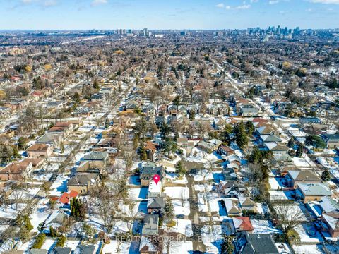 Photo 21 at 10 Waring Court, Willowdale East, Toronto
