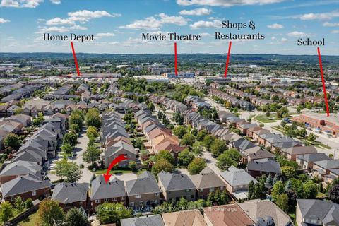 Photo 2 at 47 Ames Crescent, Bayview Northeast, Aurora