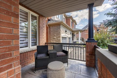 Photo 4 at 47 Ames Crescent, Bayview Northeast, Aurora