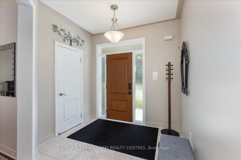 Photo 6 at 47 Ames Crescent, Bayview Northeast, Aurora