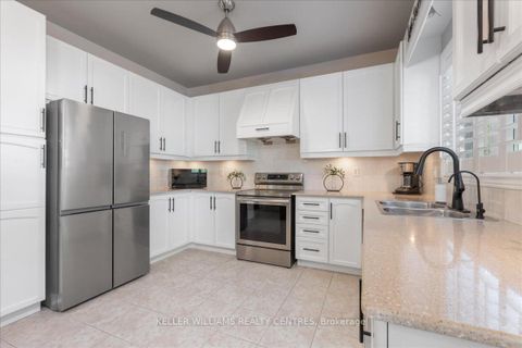 Photo 15 at 47 Ames Crescent, Bayview Northeast, Aurora