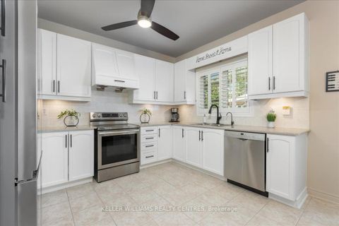 Photo 16 at 47 Ames Crescent, Bayview Northeast, Aurora