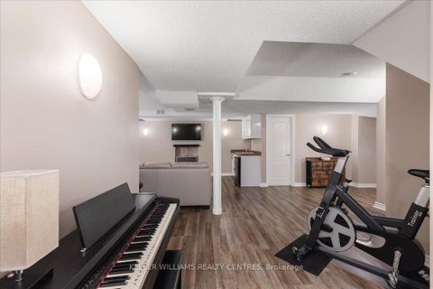 Photo 31 at 47 Ames Crescent, Bayview Northeast, Aurora