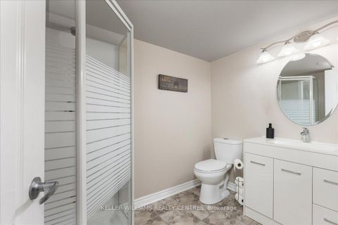 Photo 34 at 47 Ames Crescent, Bayview Northeast, Aurora