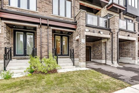 Photo 2 at 110 Thule Street, Vellore Village, Vaughan