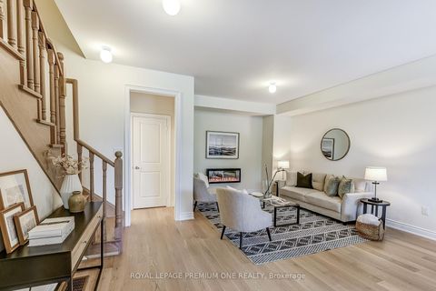 Photo 8 at 110 Thule Street, Vellore Village, Vaughan