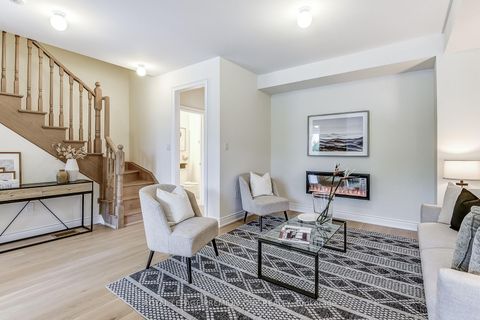 Photo 12 at 110 Thule Street, Vellore Village, Vaughan