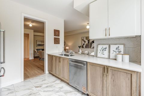 Photo 20 at 110 Thule Street, Vellore Village, Vaughan