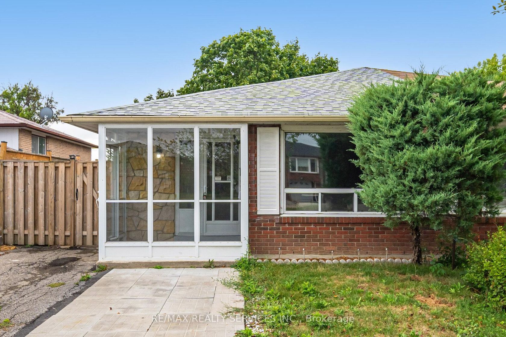 7386 Netherwood Road, Malton, Mississauga by Loree Meneguzzi Real Estate 7386 Netherwood Road, Malton, Mississauga