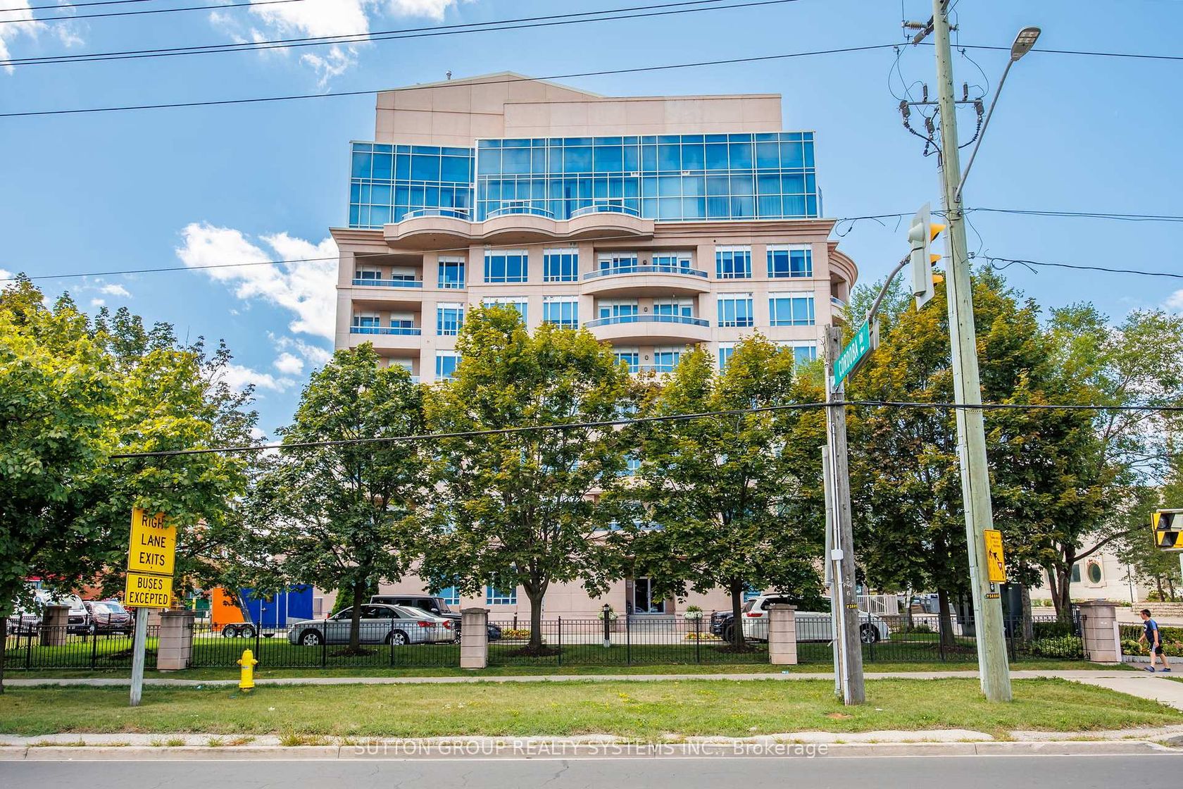 302 - 1 Cordoba Drive, Lakeview Estates, Vaughan 