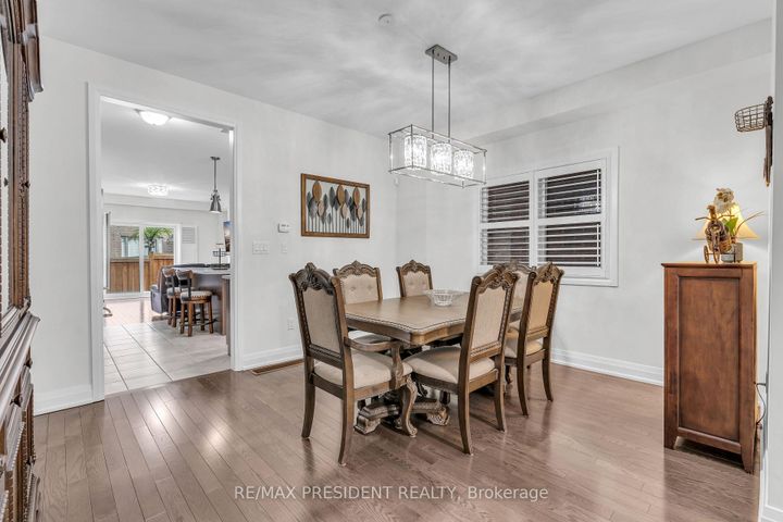 Photo 8 at 40 Dalbeattie Drive, Bram West, Brampton