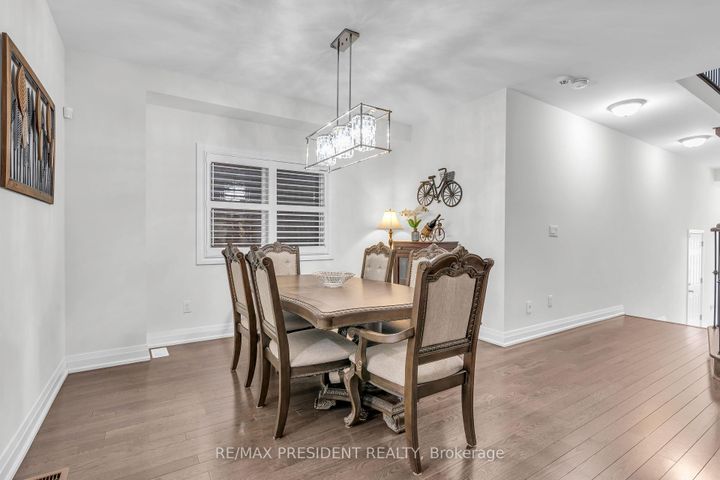 Photo 9 at 40 Dalbeattie Drive, Bram West, Brampton