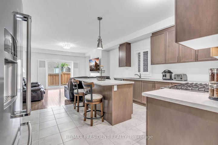 Photo 10 at 40 Dalbeattie Drive, Bram West, Brampton