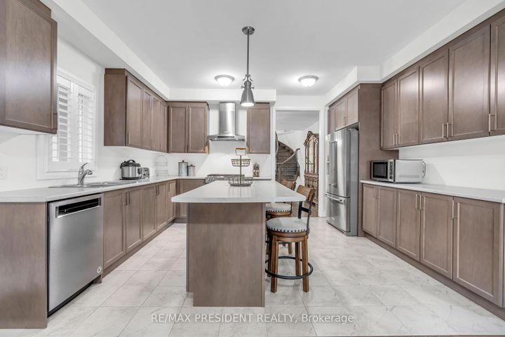 Photo 11 at 40 Dalbeattie Drive, Bram West, Brampton