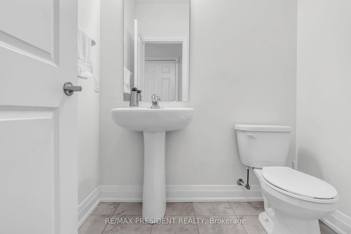 Photo 17 at 40 Dalbeattie Drive, Bram West, Brampton