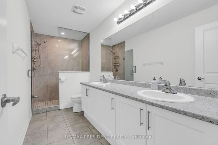 Photo 24 at 40 Dalbeattie Drive, Bram West, Brampton