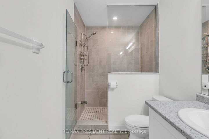 Photo 25 at 40 Dalbeattie Drive, Bram West, Brampton