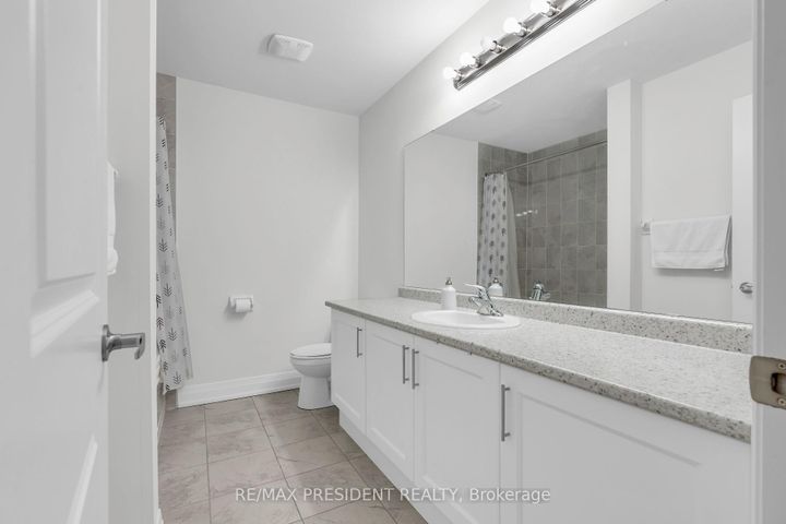 Photo 34 at 40 Dalbeattie Drive, Bram West, Brampton