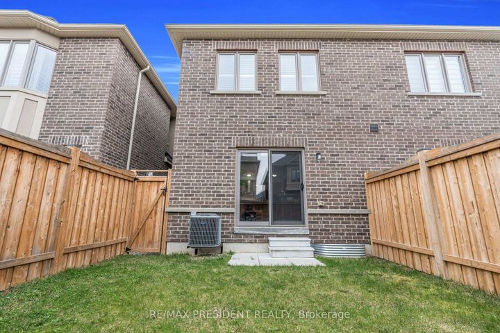 Photo 40 at 40 Dalbeattie Drive, Bram West, Brampton
