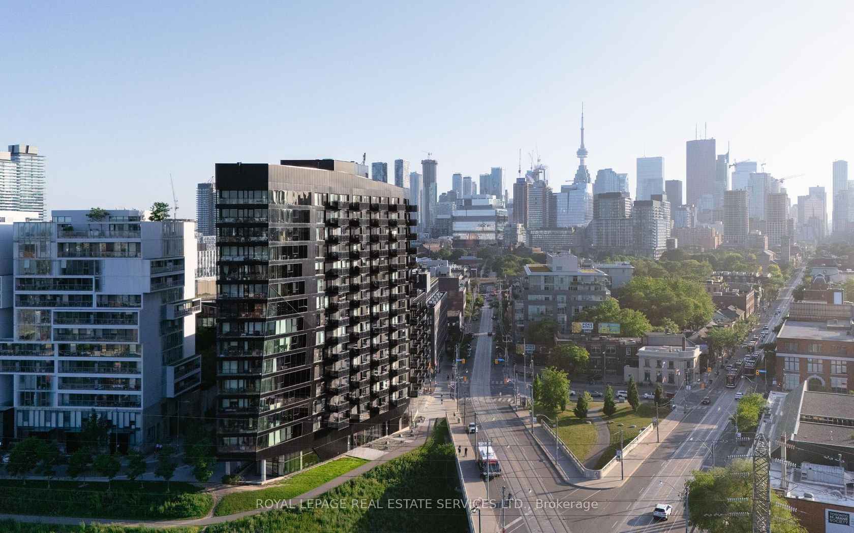 1301 - 51 Trolley Crescent, Moss Park, Toronto 