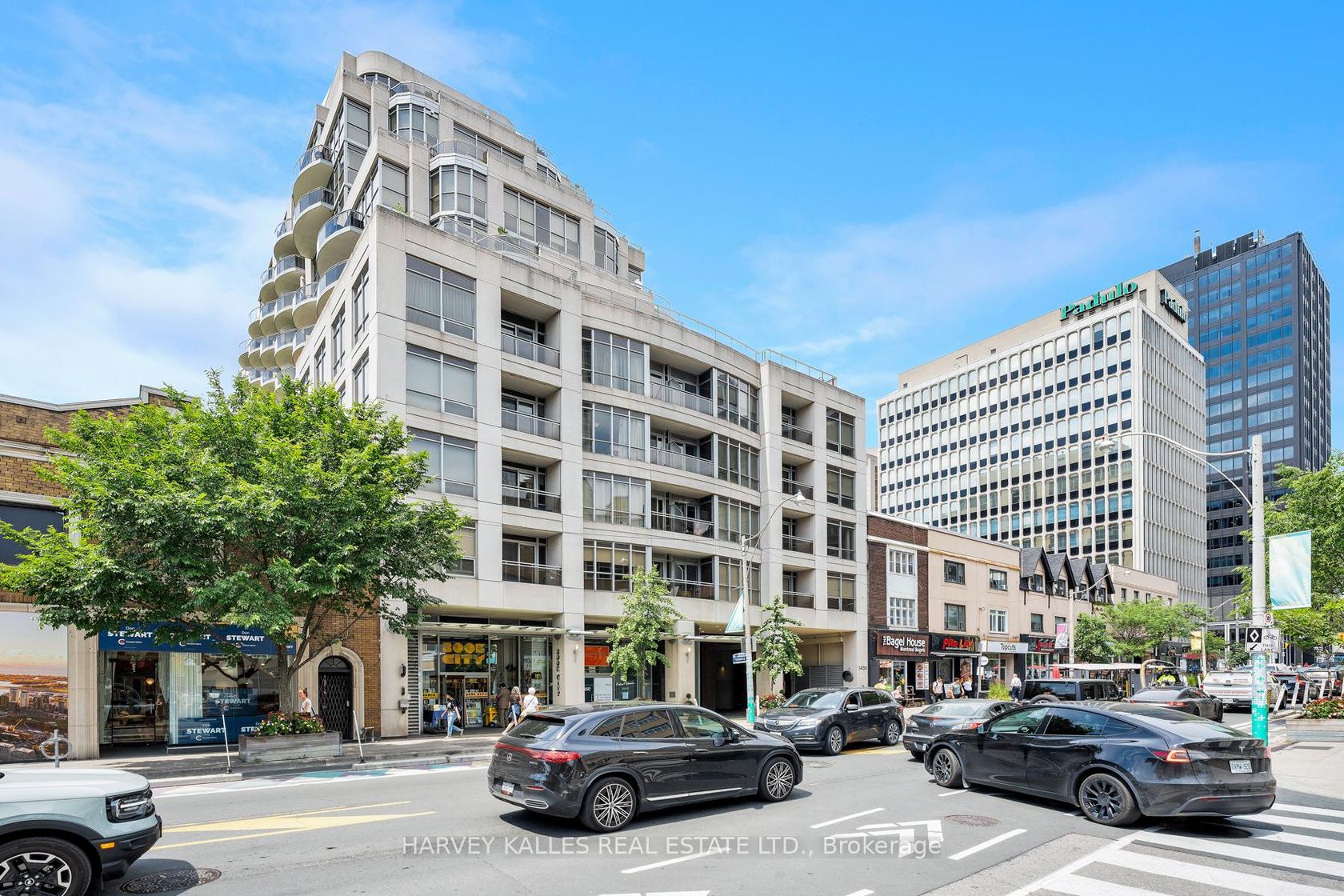1201 - 1430 Yonge Street, St. Clair, Toronto by Loree Meneguzzi Real Estate 1201 - 1430 Yonge Street, St. Clair, Toronto