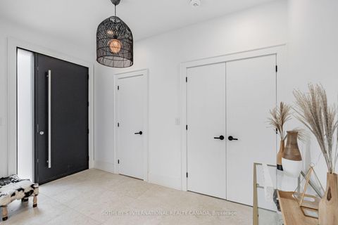 Photo 2 at 6 Twenty Fifth Street, Long Branch, Toronto