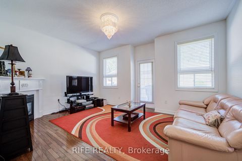 Photo 13 at 106 Craggview Drive, West Hill, Toronto