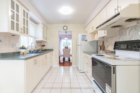 Photo 3 at 126 Haven Hill Square, Agincourt North, Toronto