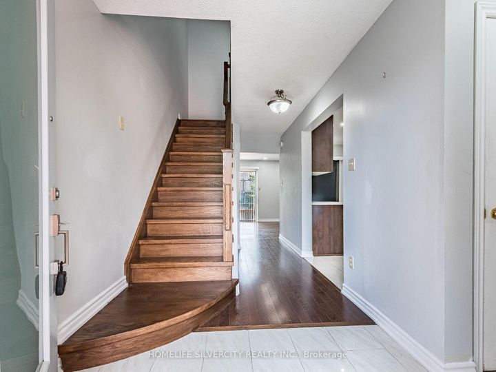 Photo 3 at 30 Castlehill Road, Northwood Park, Brampton