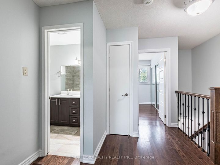 Photo 27 at 30 Castlehill Road, Northwood Park, Brampton