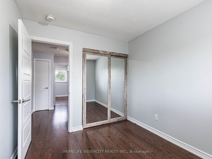 Photo 33 at 30 Castlehill Road, Northwood Park, Brampton