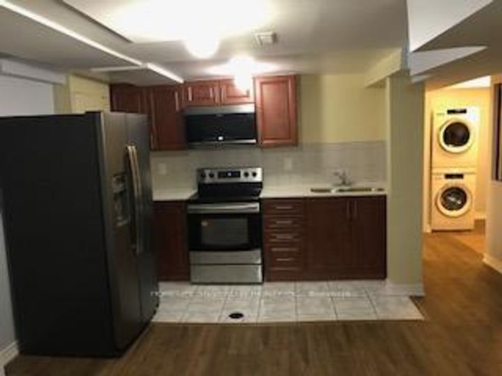 Photo 41 at 30 Castlehill Road, Northwood Park, Brampton