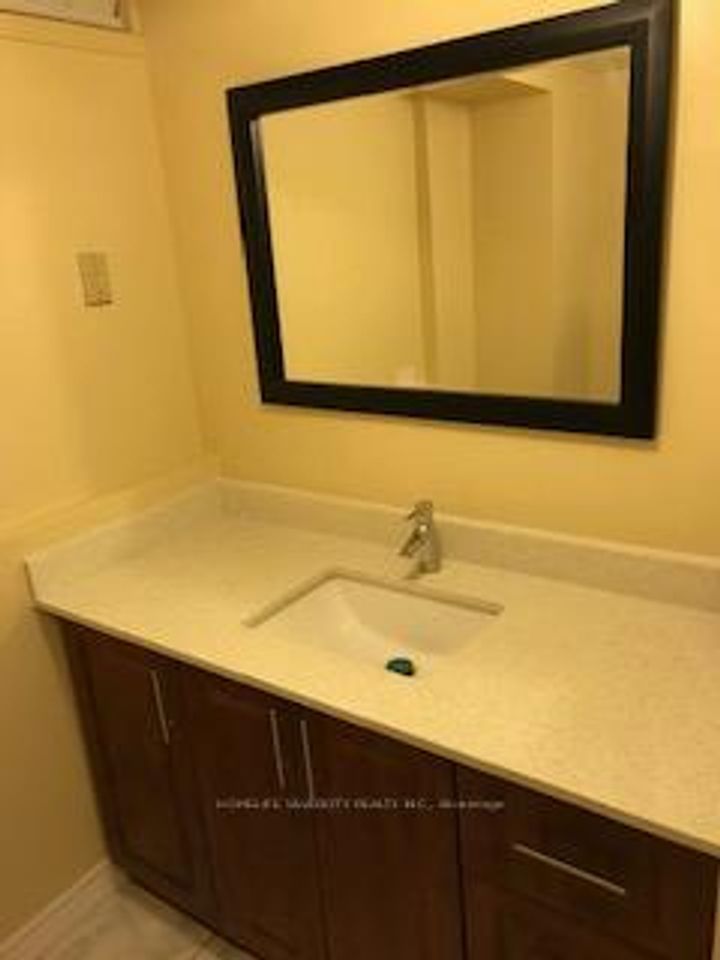 Photo 43 at 30 Castlehill Road, Northwood Park, Brampton