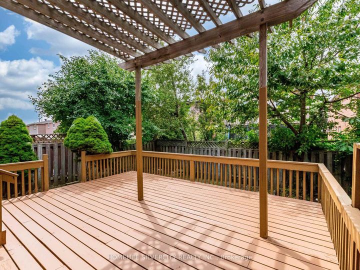 Photo 47 at 30 Castlehill Road, Northwood Park, Brampton