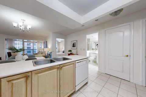 Photo 17 at 708 - 880 Grandview Way, Willowdale East, Toronto