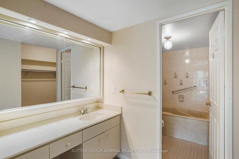 Photo 9 at 402 - 245 The Donway West, Don Mills, Toronto