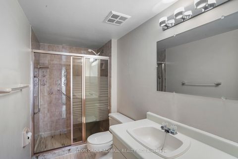 Photo 13 at 402 - 245 The Donway West, Don Mills, Toronto