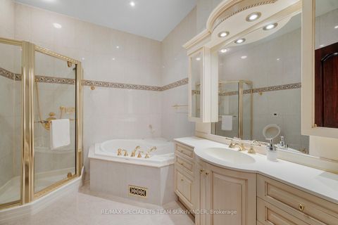 Photo 16 at 409 Dearbourne Avenue, King City, King