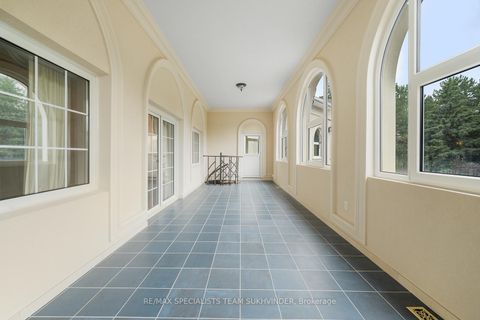 Photo 18 at 409 Dearbourne Avenue, King City, King