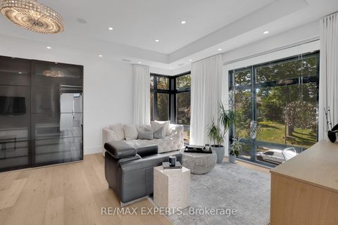 Photo 14 at 7 Woodvalley Drive, Humber Valley, Toronto