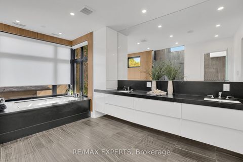 Photo 16 at 7 Woodvalley Drive, Humber Valley, Toronto