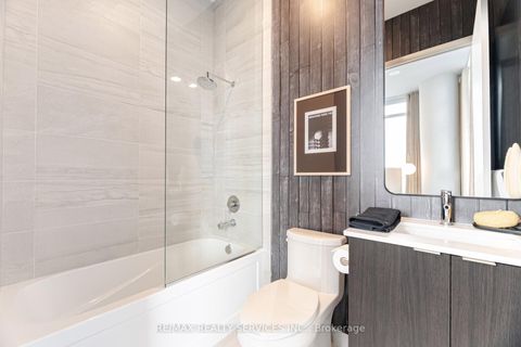 Photo 19 at PH103 - 138 Downes Street, Waterfront Communities C8, Toronto
